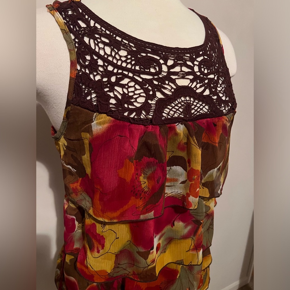 Heart & Soul Women’s Medium Floral Sleeveless Blouse